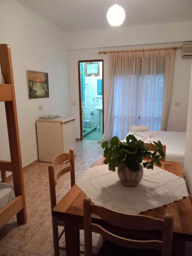 Irini'S Guesthouse كيبارو المظهر الخارجي الصورة